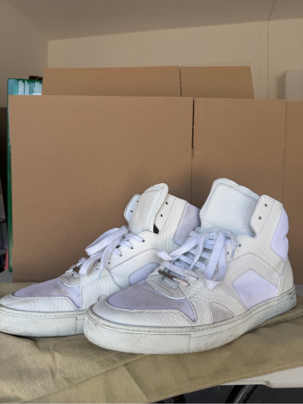 Burberry Off-White Leather Sneaker